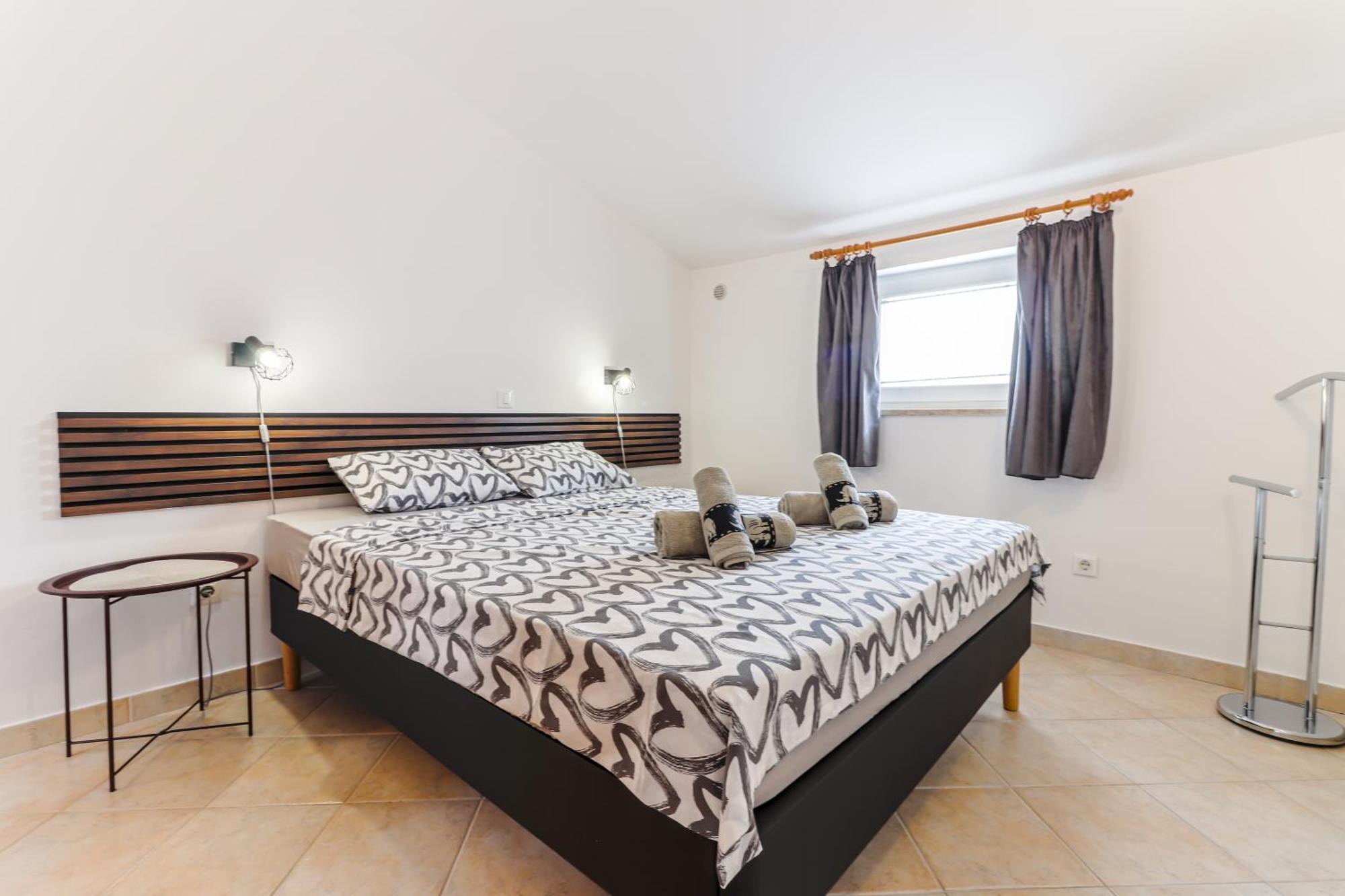 Sunshine Apartments Funtana With Balcony And Sea View Bagian luar foto